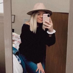 Meet your Posher, Hannah